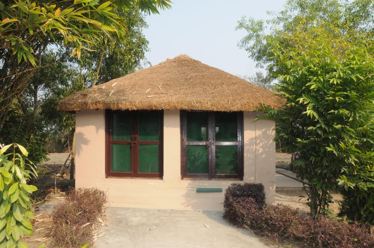 V Resorts Dudhwa Wilderness Camp Lakhimpur Dış mekan fotoğraf